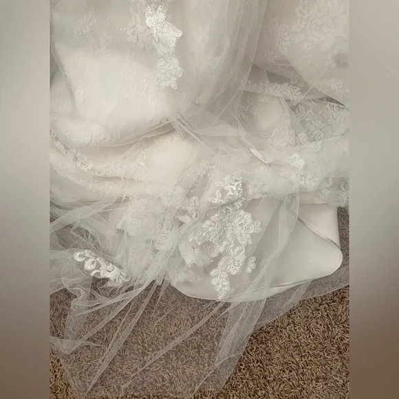 Maggie Sottero ‘Theda’ Wedding Dress Sz 12 Ivory - Picture 11 of 16